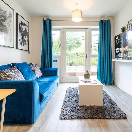 Centre - Balcony - Netflix - Park Facing 38akw Birmingam